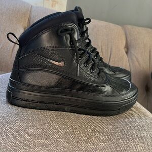 Brand new boys Nike boots